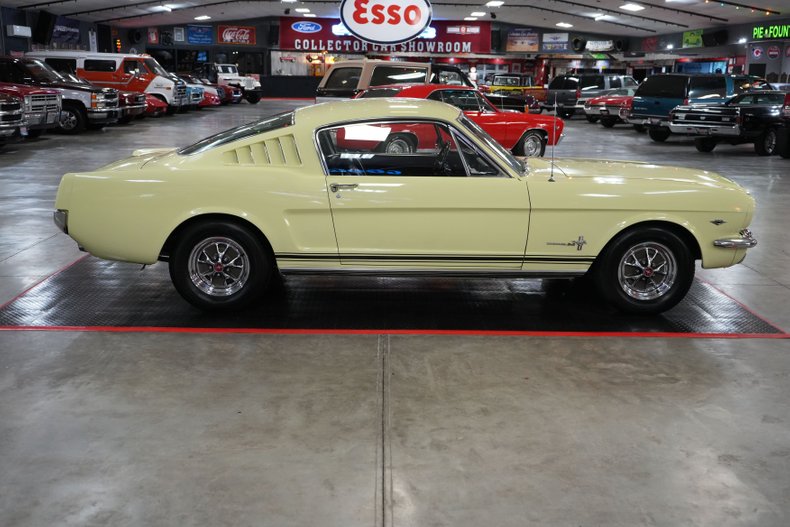 Ford-Other-1965-Phoenician-Yellow-Black-14