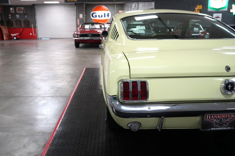Ford-Other-1965-Phoenician-Yellow-Black-6