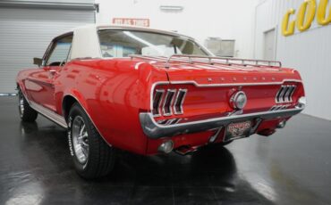 Ford-Other-1967-Red-White-12