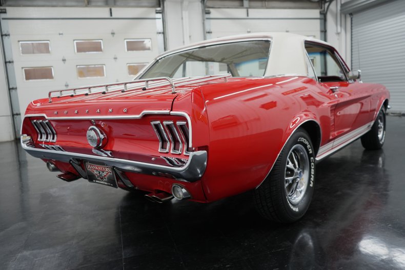 Ford-Other-1967-Red-White-21