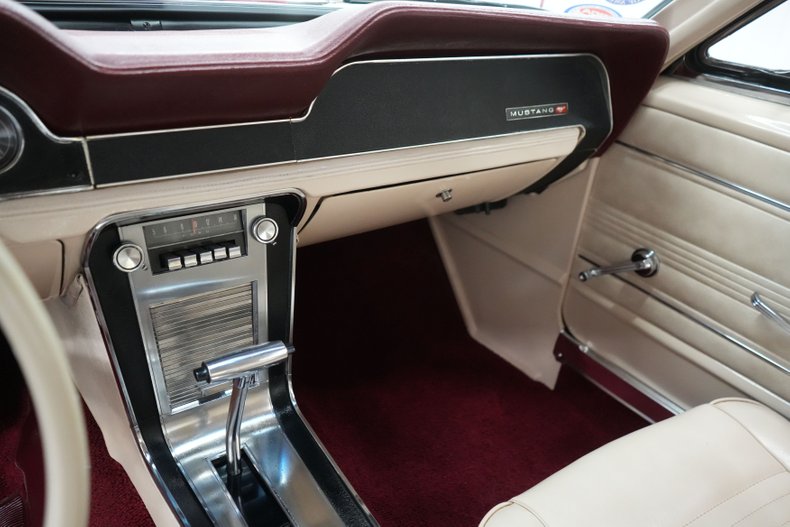 Ford-Other-1967-Red-White-22