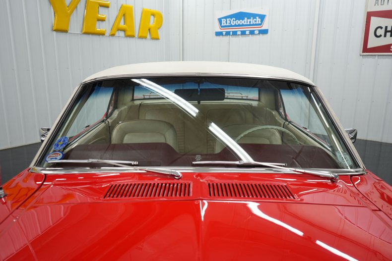 Ford-Other-1967-Red-White-35