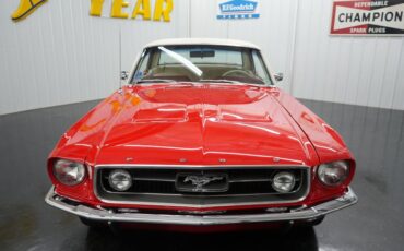 Ford-Other-1967-Red-White-36