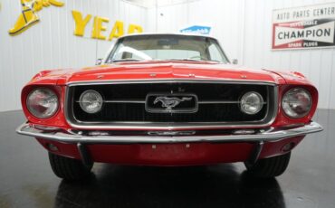 Ford-Other-1967-Red-White-37