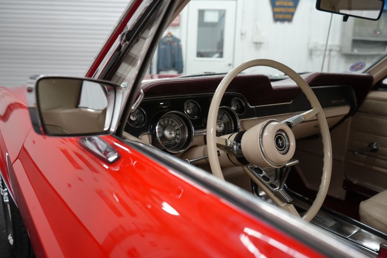 Ford-Other-1967-Red-White-40