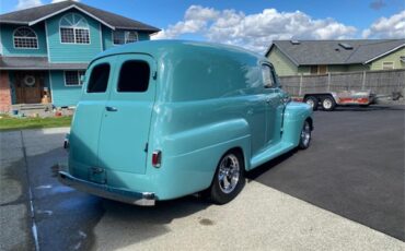 Ford-Panel-truck-1948-Teal-Tan-2