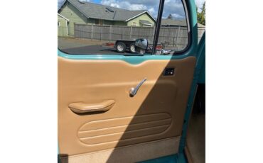 Ford-Panel-truck-1948-Teal-Tan-7