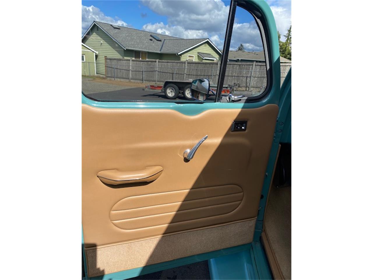 Ford-Panel-truck-1948-Teal-Tan-7