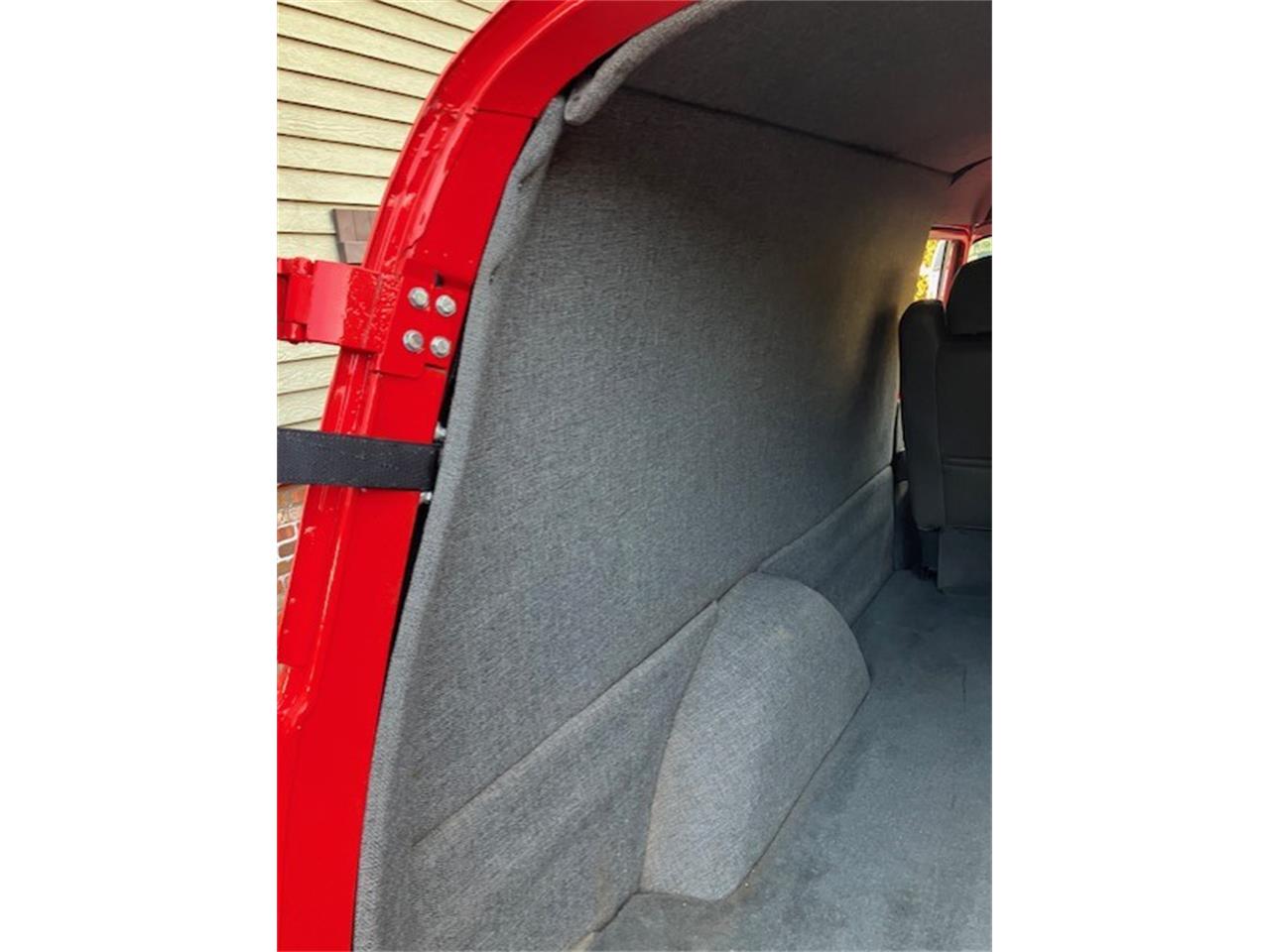 Ford-Panel-van-1956-Red-Grey-12