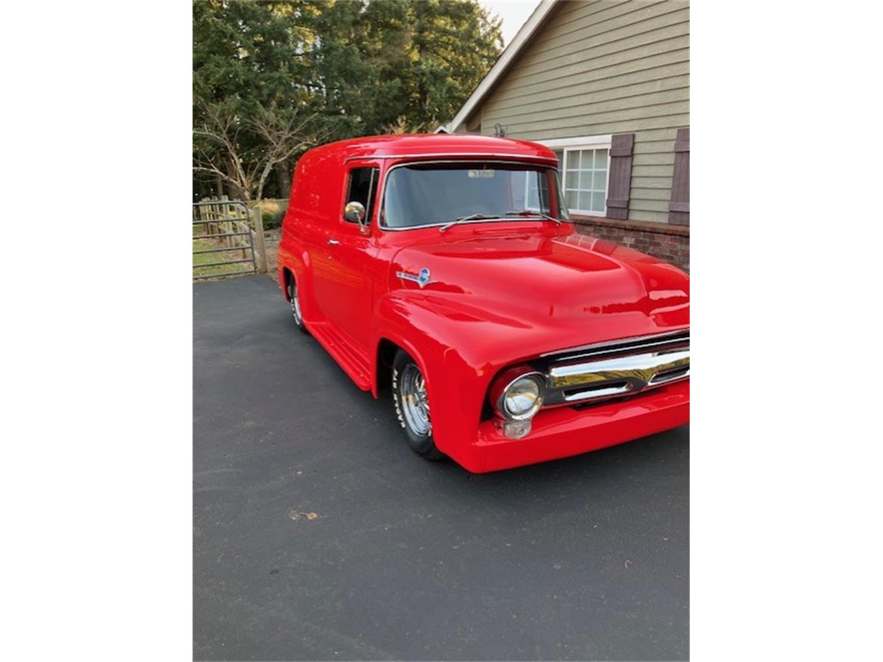 Ford-Panel-van-1956-Red-Grey-18