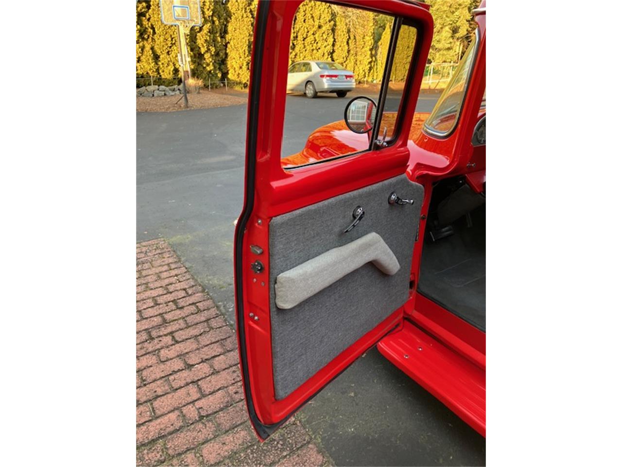 Ford-Panel-van-1956-Red-Grey-19