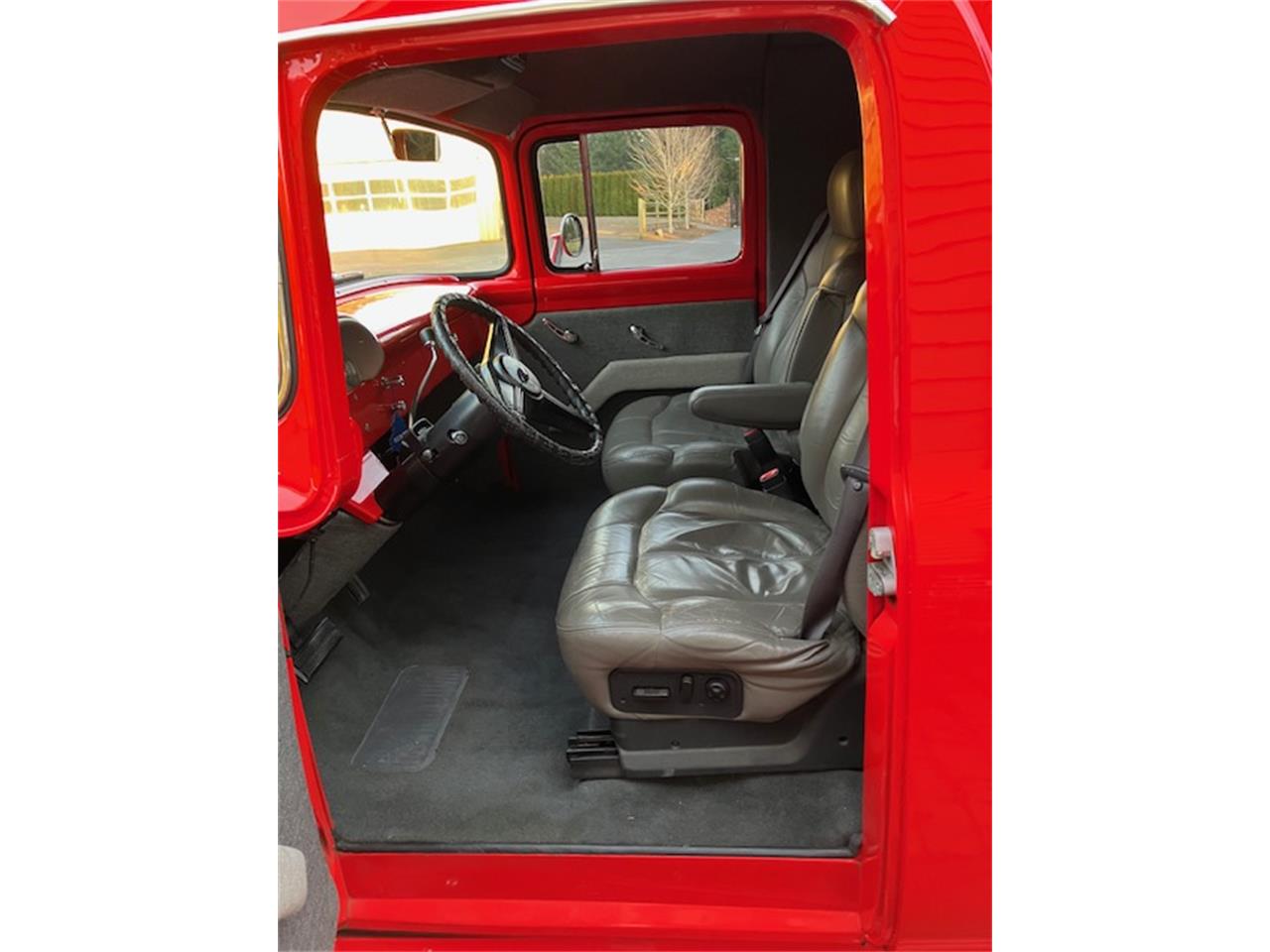 Ford-Panel-van-1956-Red-Grey-20