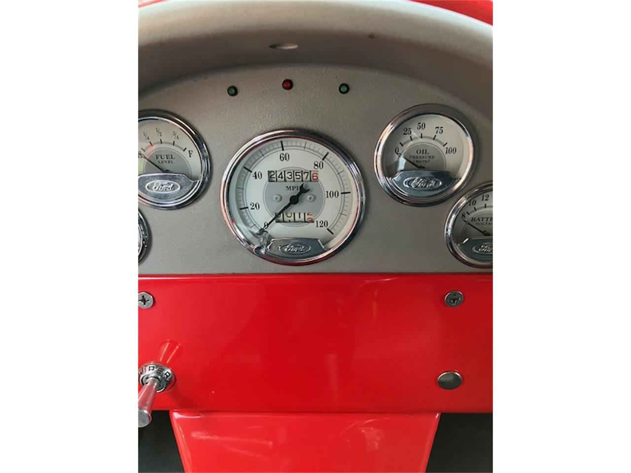 Ford-Panel-van-1956-Red-Grey-23