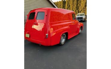 Ford-Panel-van-1956-Red-Grey
