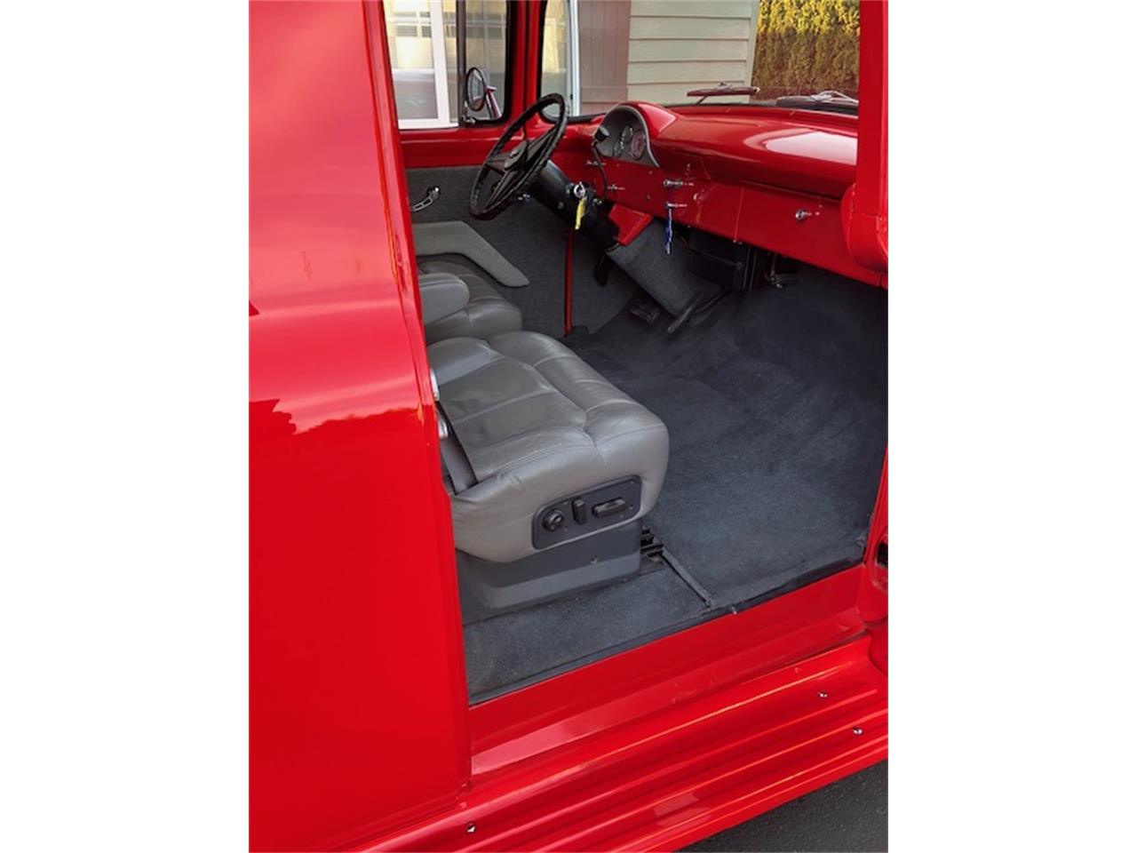 Ford-Panel-van-1956-Red-Grey-38
