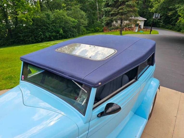 Ford-Phaeton-1934-black-gray-9