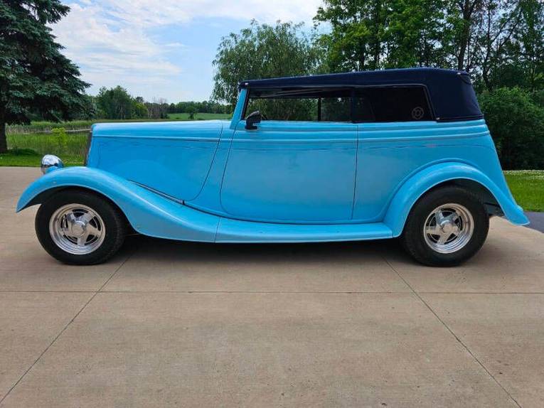 Ford-Phaeton-1934-black-gray