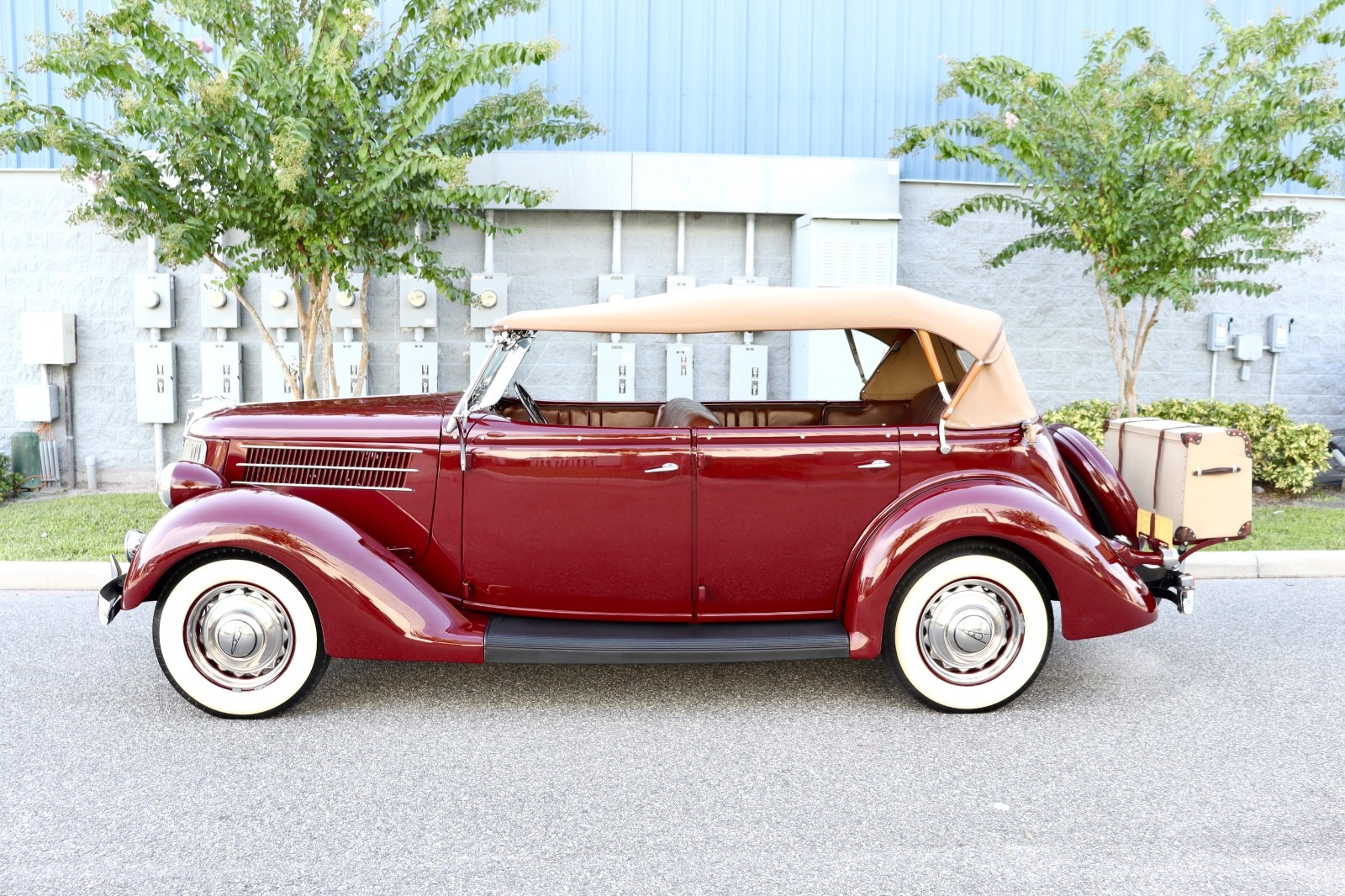 Ford-Phaeton-1936-Convertible-1
