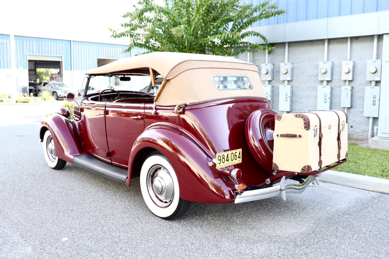 Ford-Phaeton-1936-Convertible-2