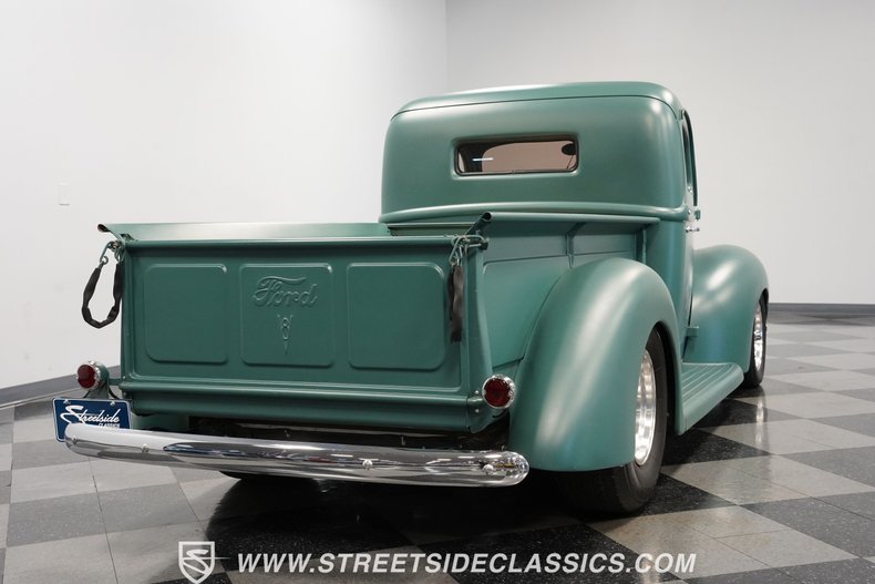 Ford-Pickup-1940-Satin-Green-Black-10