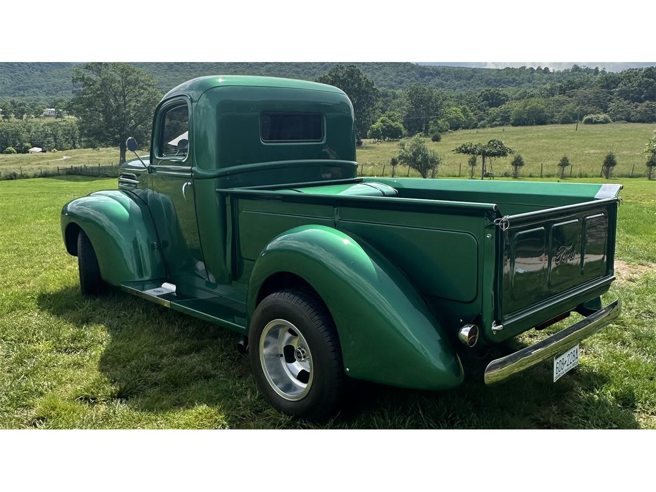Ford-Pickup-1947-Emerald-Green-Emerald-Green-15