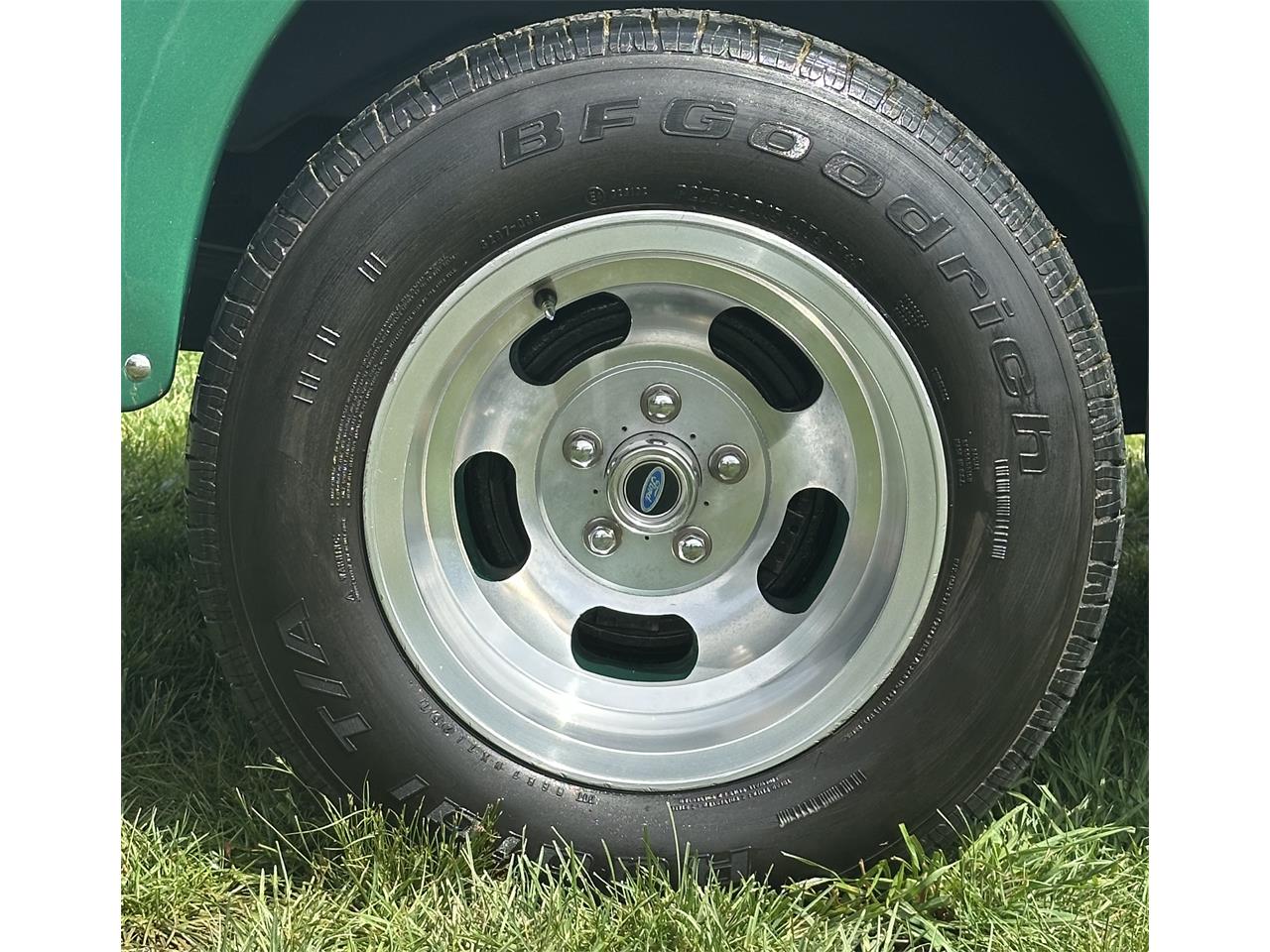 Ford-Pickup-1947-Emerald-Green-Emerald-Green-3