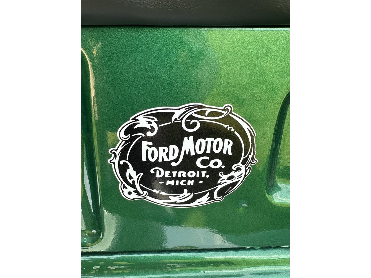 Ford-Pickup-1947-Emerald-Green-Emerald-Green-4