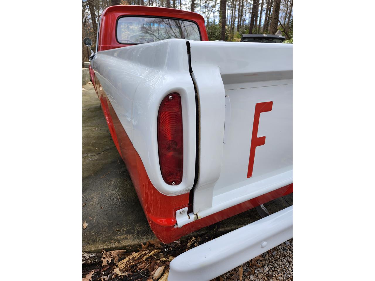 Ford-Pickup-1962-Redampwhite-Redampwhite-1