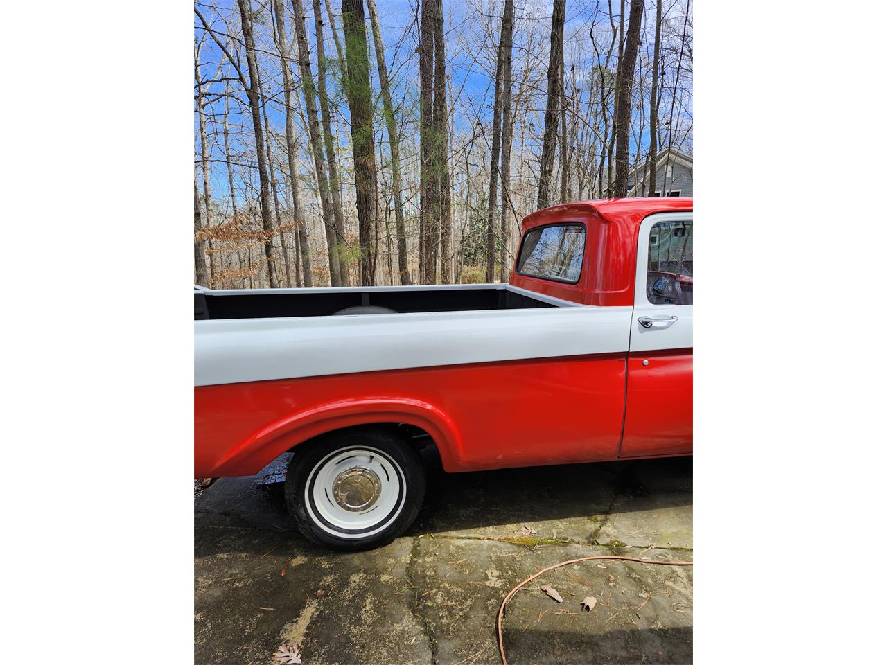 Ford-Pickup-1962-Redampwhite-Redampwhite-17