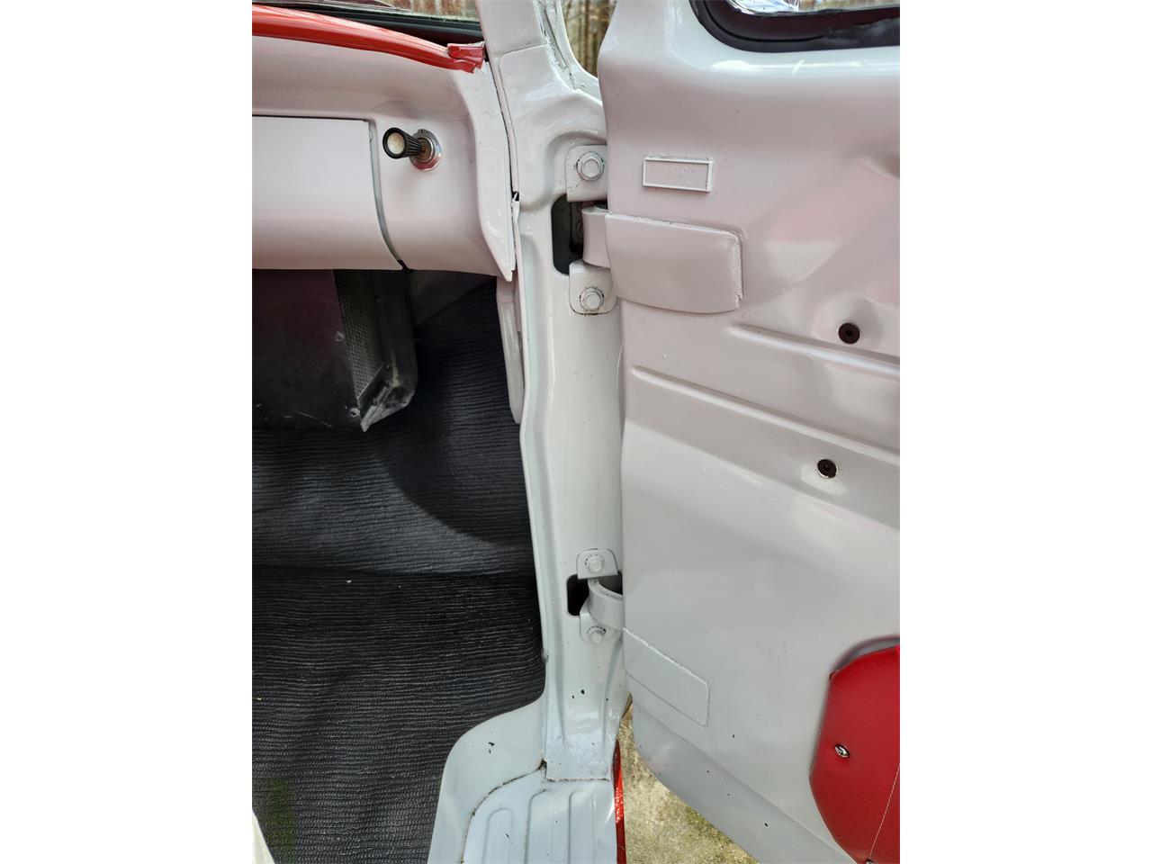 Ford-Pickup-1962-Redampwhite-Redampwhite-23