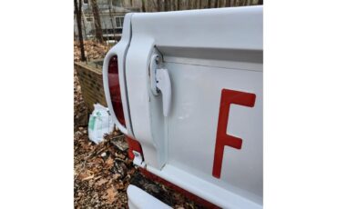 Ford-Pickup-1962-Redampwhite-Redampwhite-3