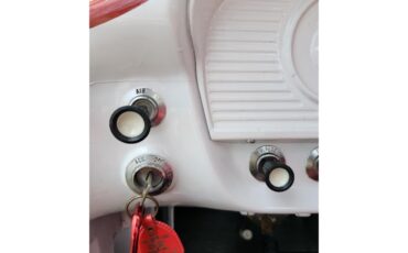 Ford-Pickup-1962-Redampwhite-Redampwhite-37