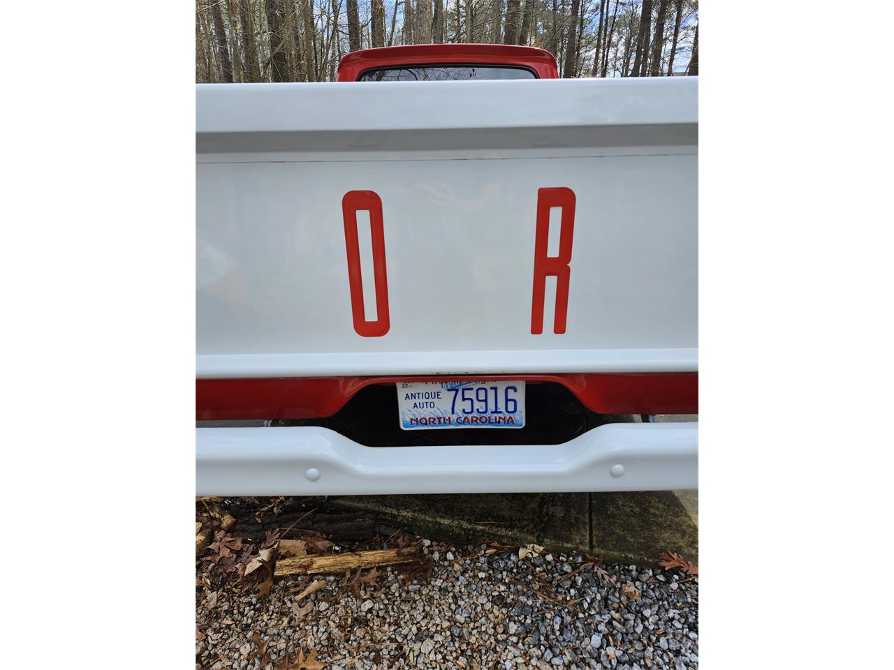 Ford-Pickup-1962-Redampwhite-Redampwhite-4