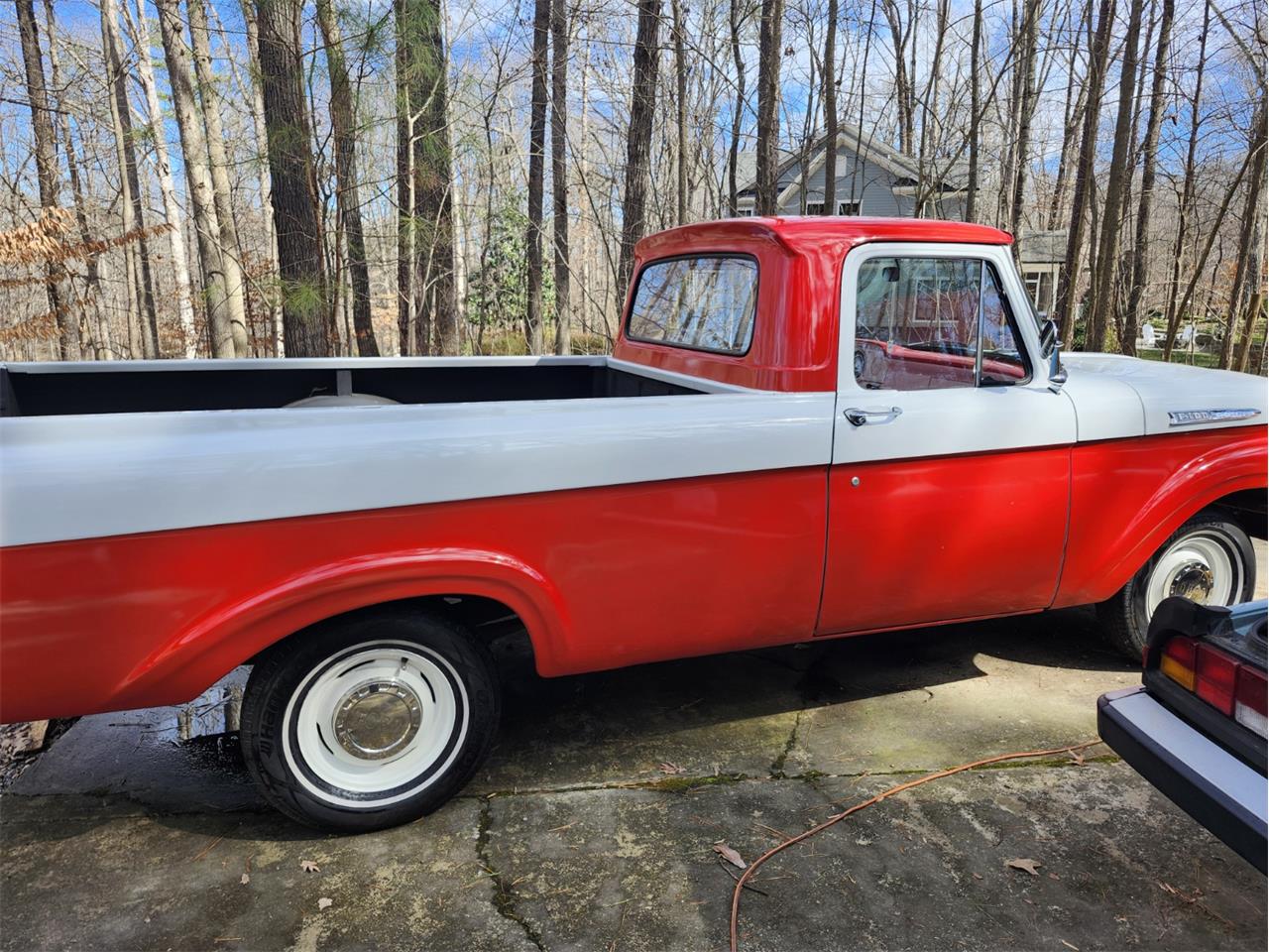 Ford-Pickup-1962-Redampwhite-Redampwhite