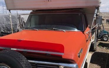 Ford-Pickup-1968-Red-1
