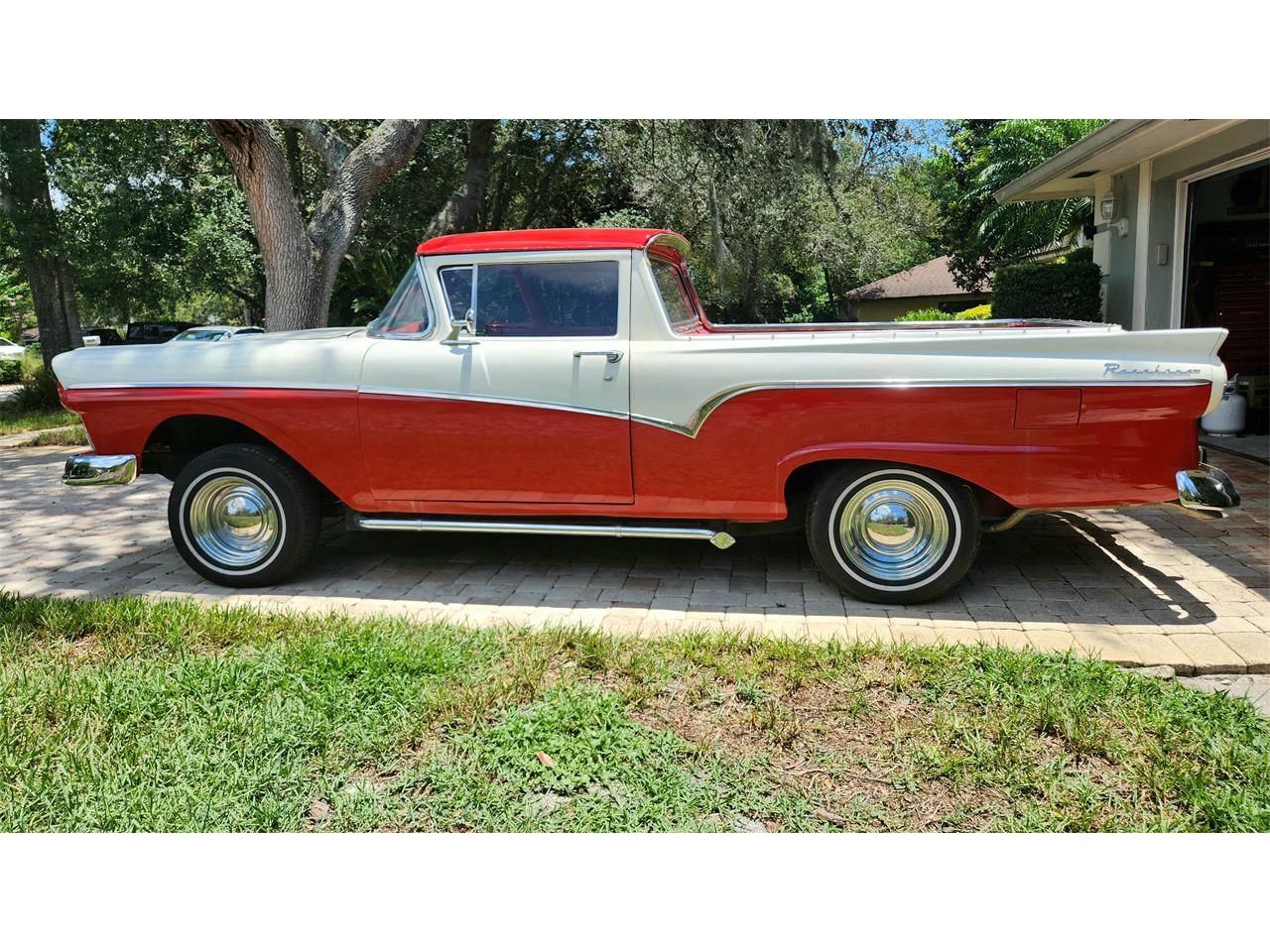 Ford-Ranchero-1957-Red-amp-White-Red-1