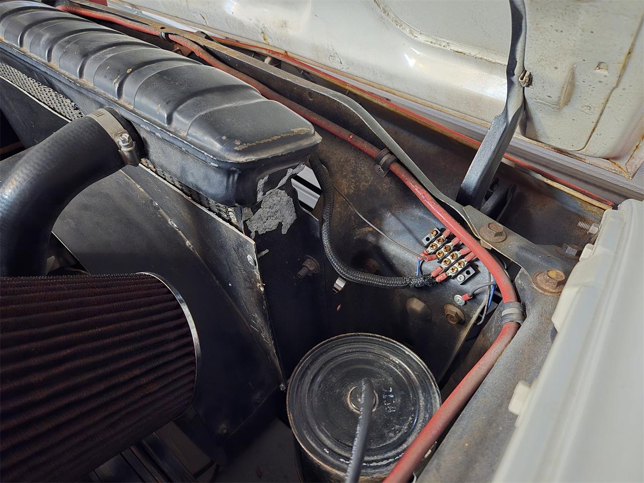 Ford-Ranchero-1957-Red-amp-White-Red-10