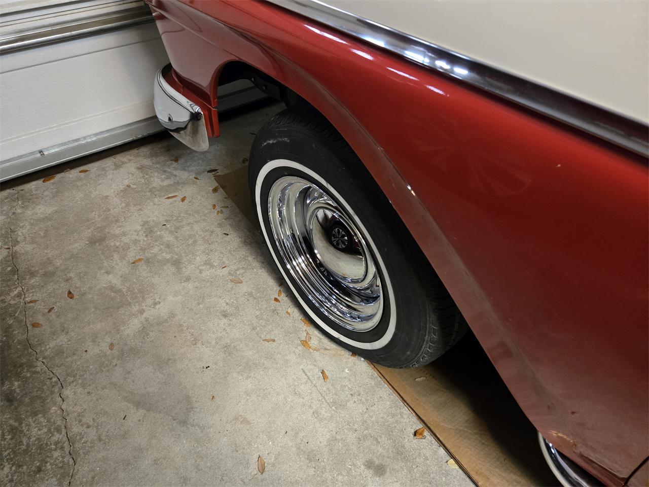 Ford-Ranchero-1957-Red-amp-White-Red-15