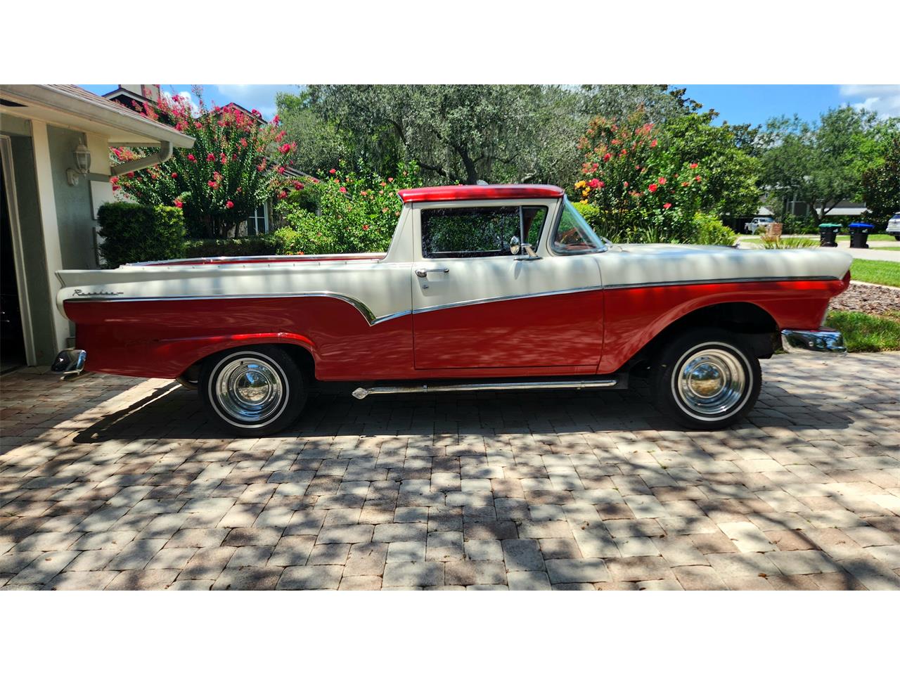 Ford-Ranchero-1957-Red-amp-White-Red-17