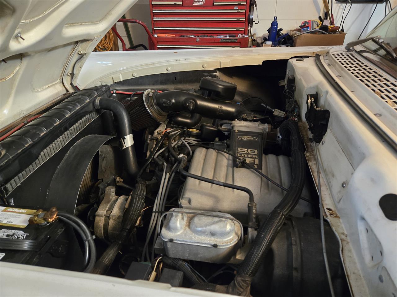 Ford-Ranchero-1957-Red-amp-White-Red-4