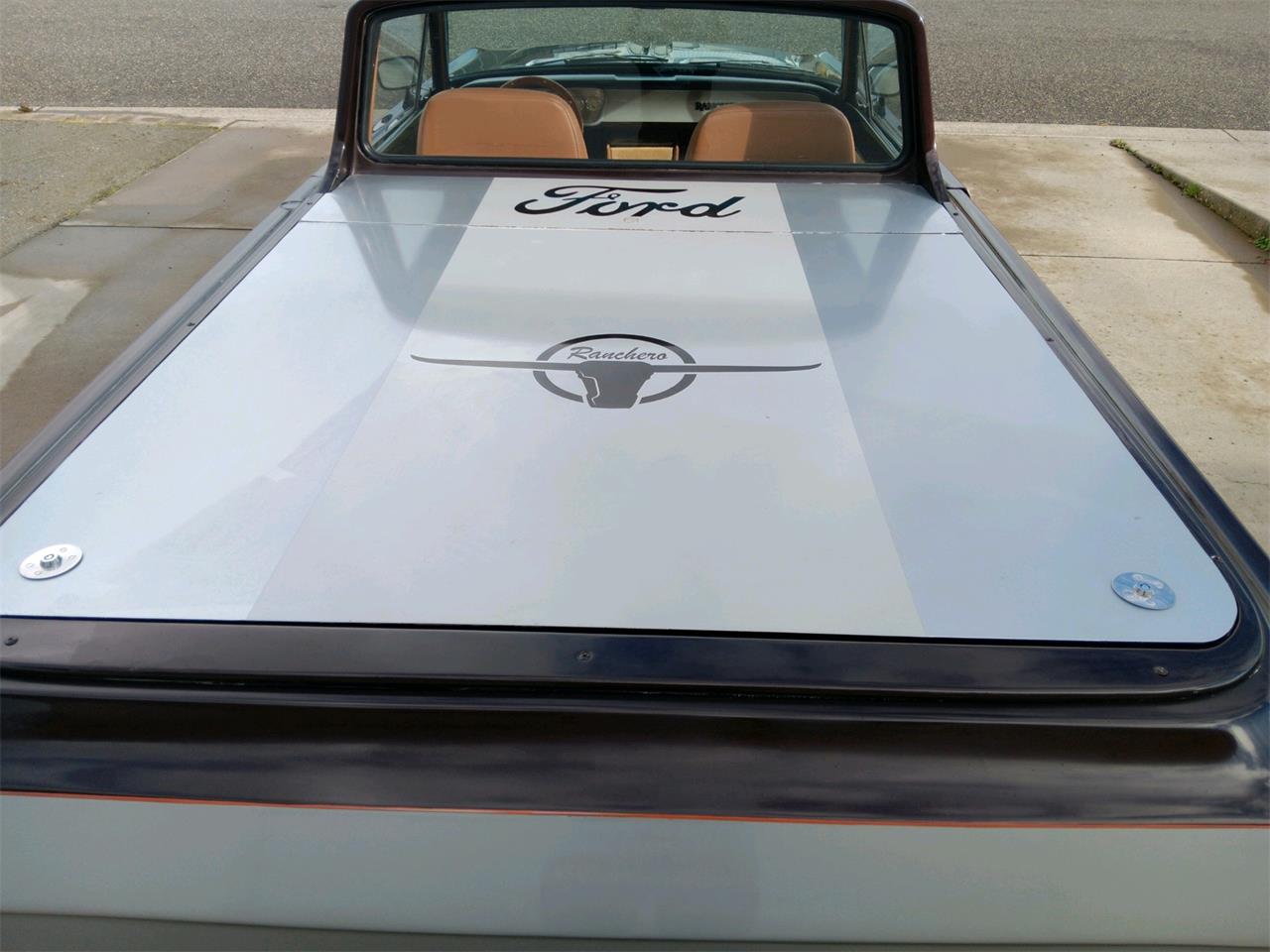Ford-Ranchero-1965-Blackcherryoversilve-Tan-4