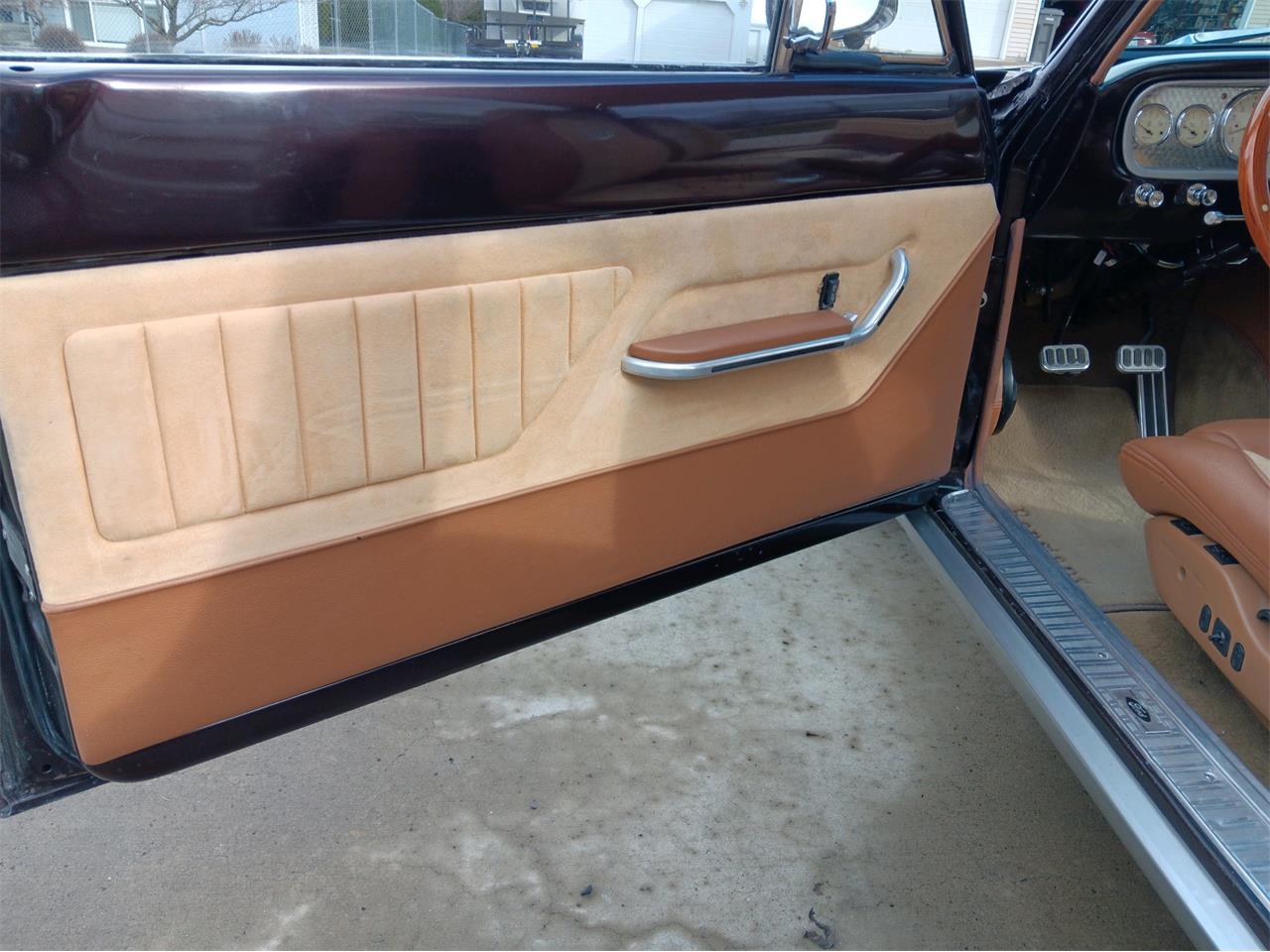 Ford-Ranchero-1965-Blackcherryoversilve-Tan-7