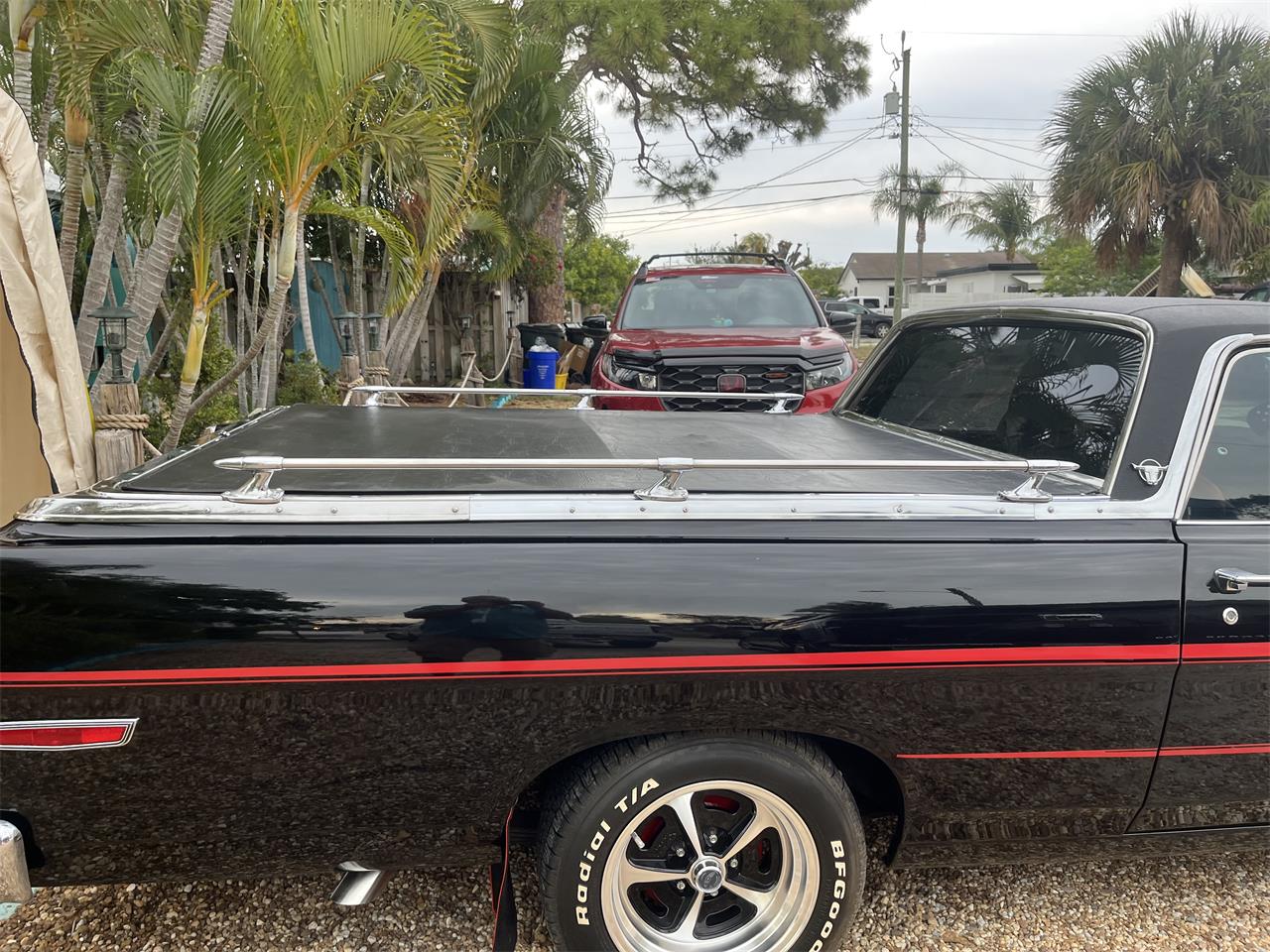 Ford-Ranchero-1969-Blackred-stripe-Black-16