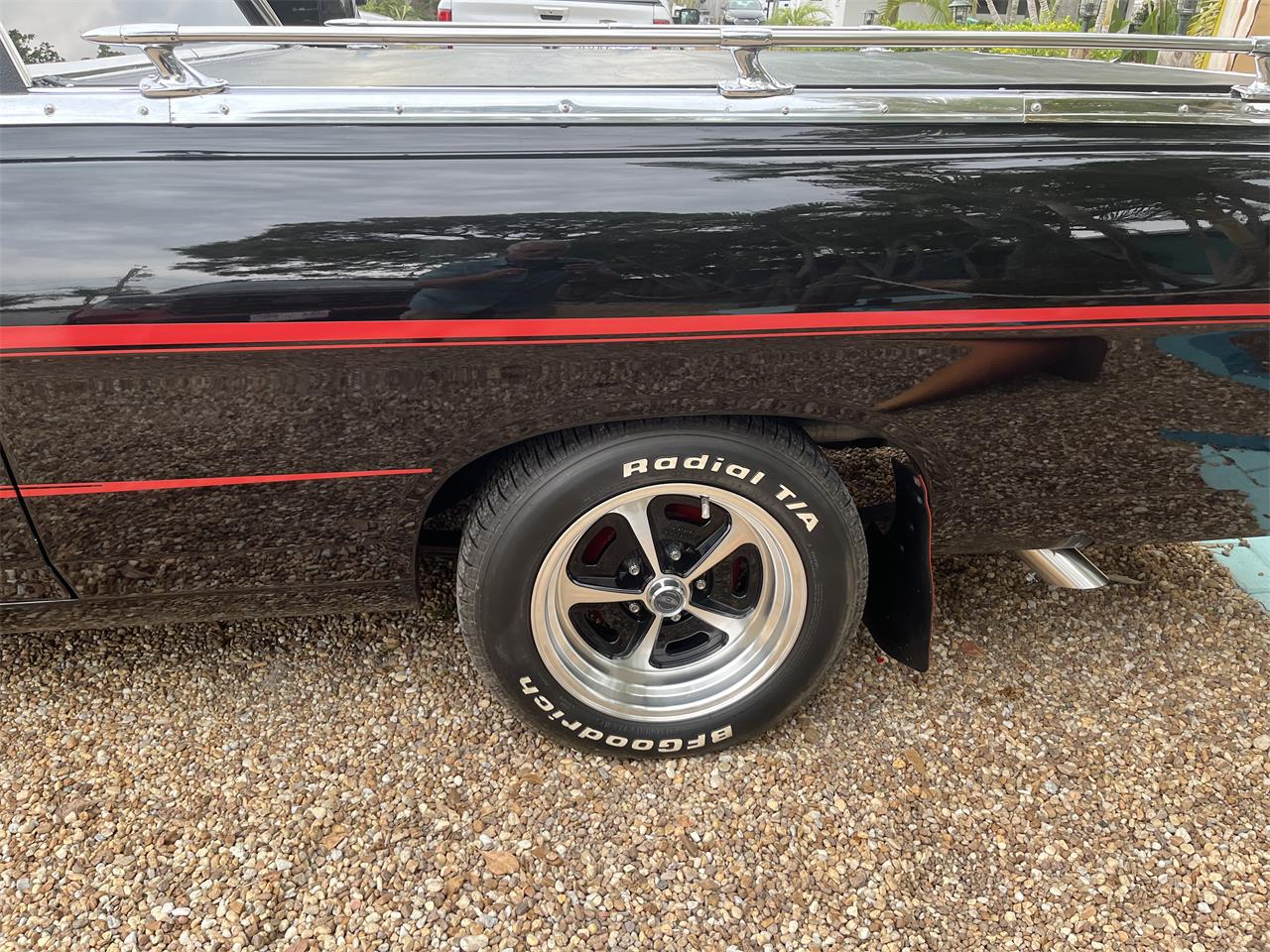 Ford-Ranchero-1969-Blackred-stripe-Black-49