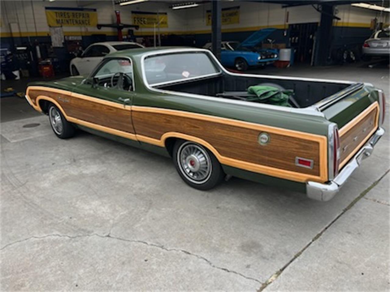 Ford-Ranchero-1971-Green-Green-3