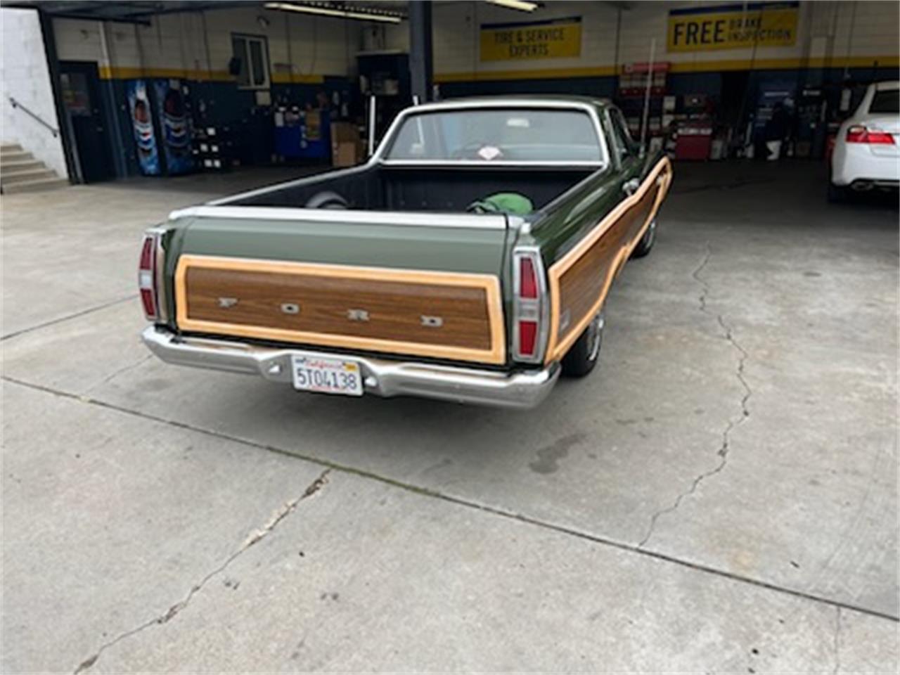 Ford-Ranchero-1971-Green-Green-5
