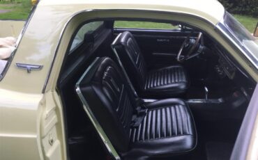 Ford-Ranchero-500-1967-Springtime-yellow-Black-6