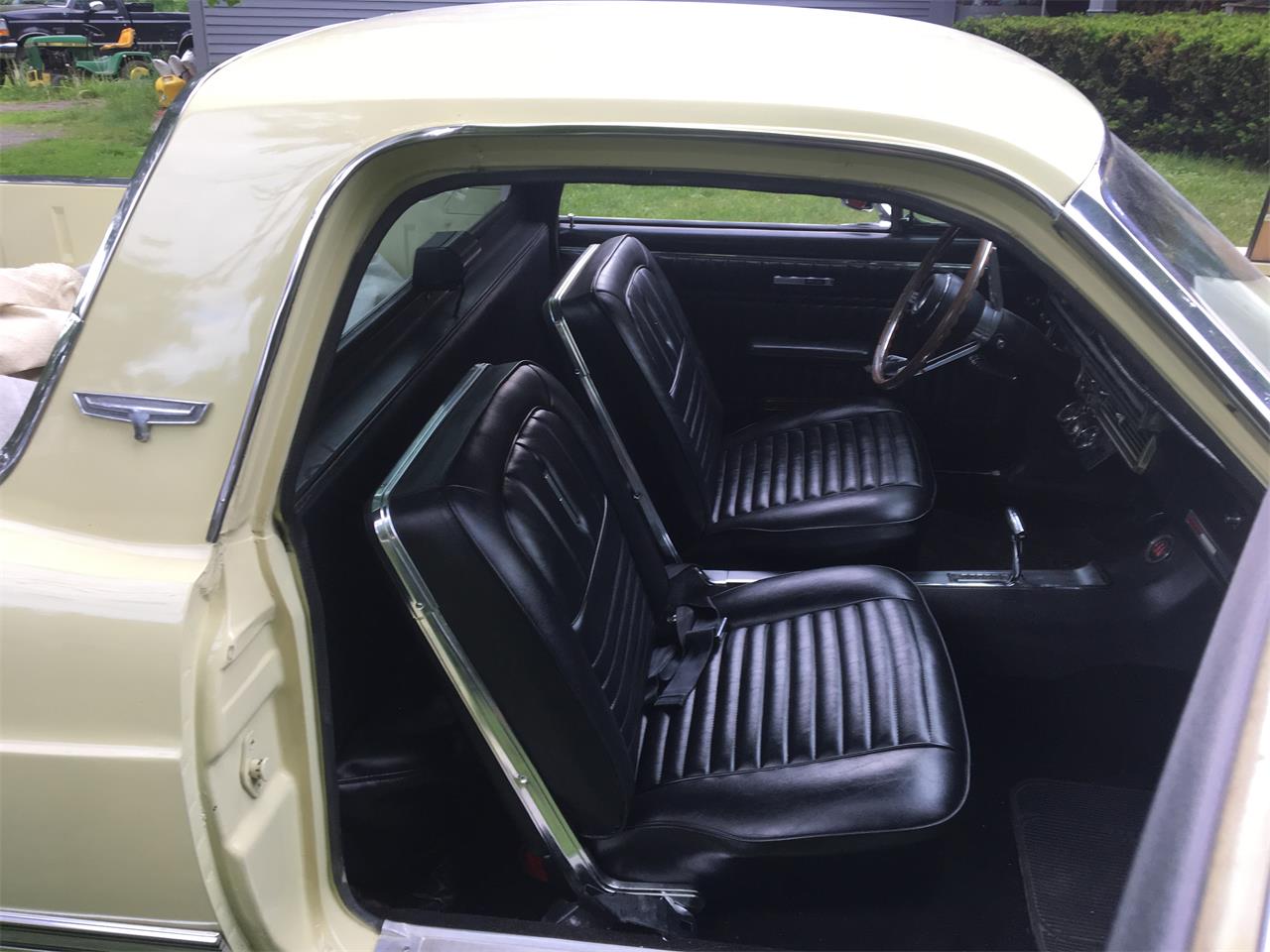Ford-Ranchero-500-1967-Springtime-yellow-Black-6