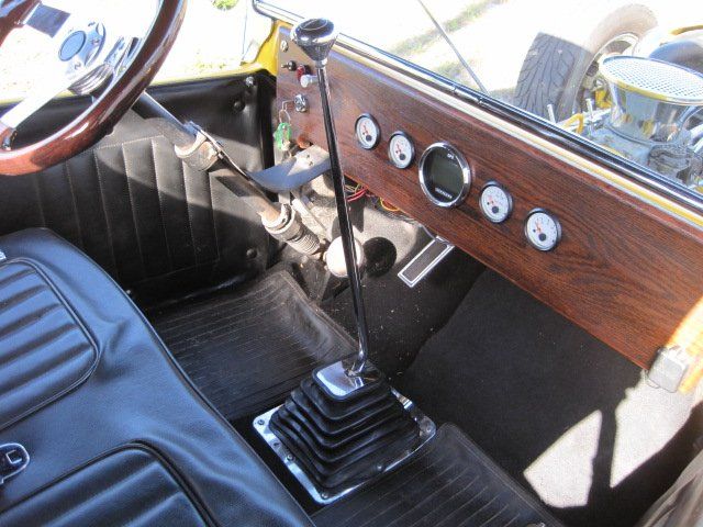 Ford-Roadster-1923-Yellow-Black-5