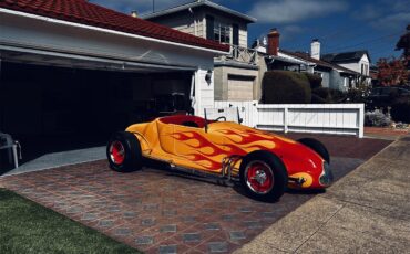 Ford-Roadster-1927-Yellow-orange-Red-leather-1